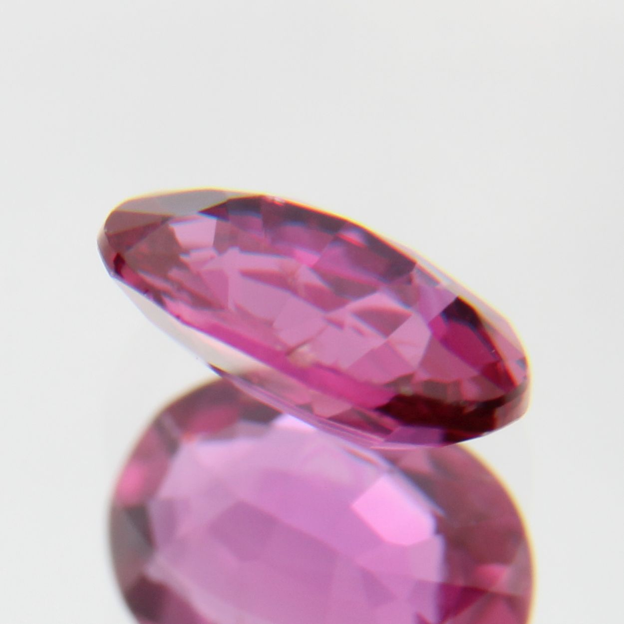 pinker Saphir 0.46ct 