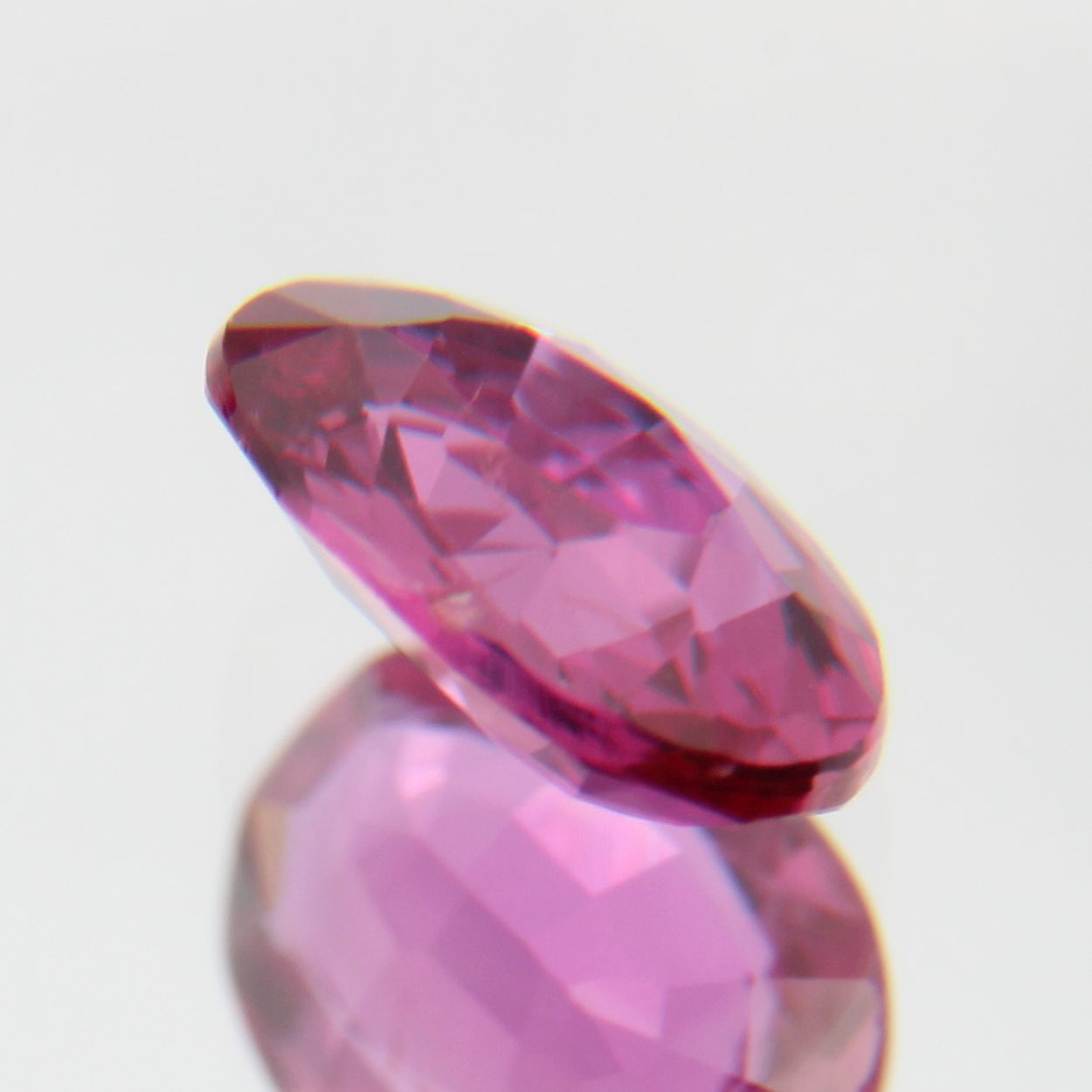 pinker Saphir 0.46ct 