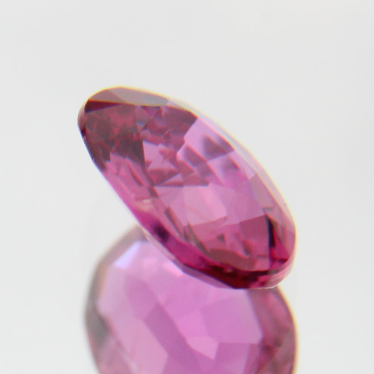 pinker Saphir 0.46ct 