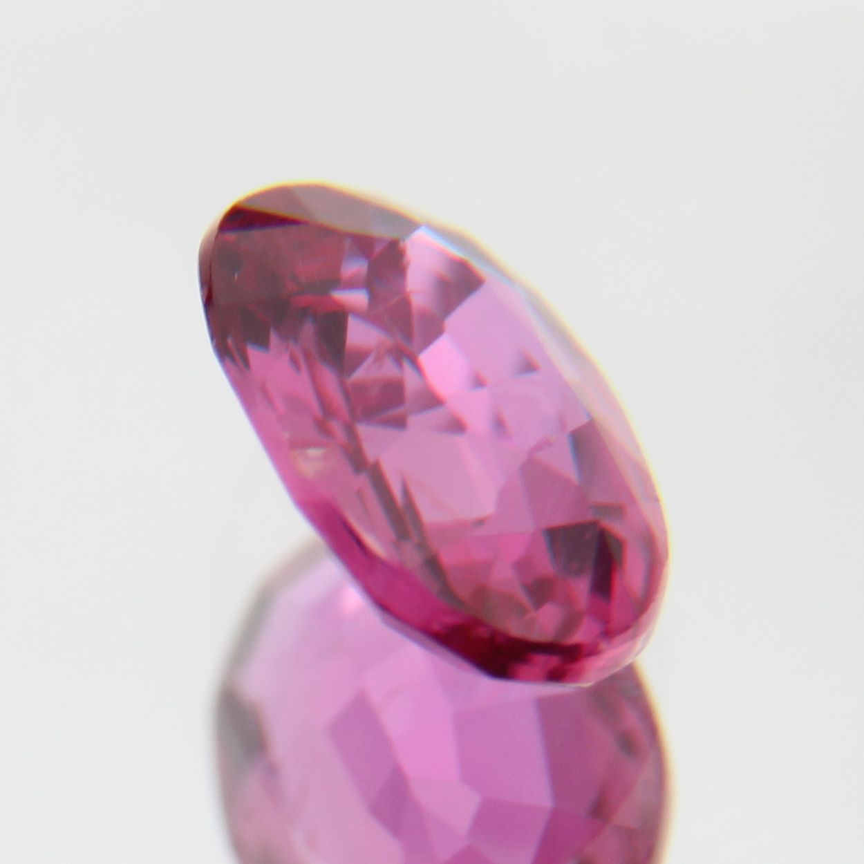 pinker Saphir 0.46ct 