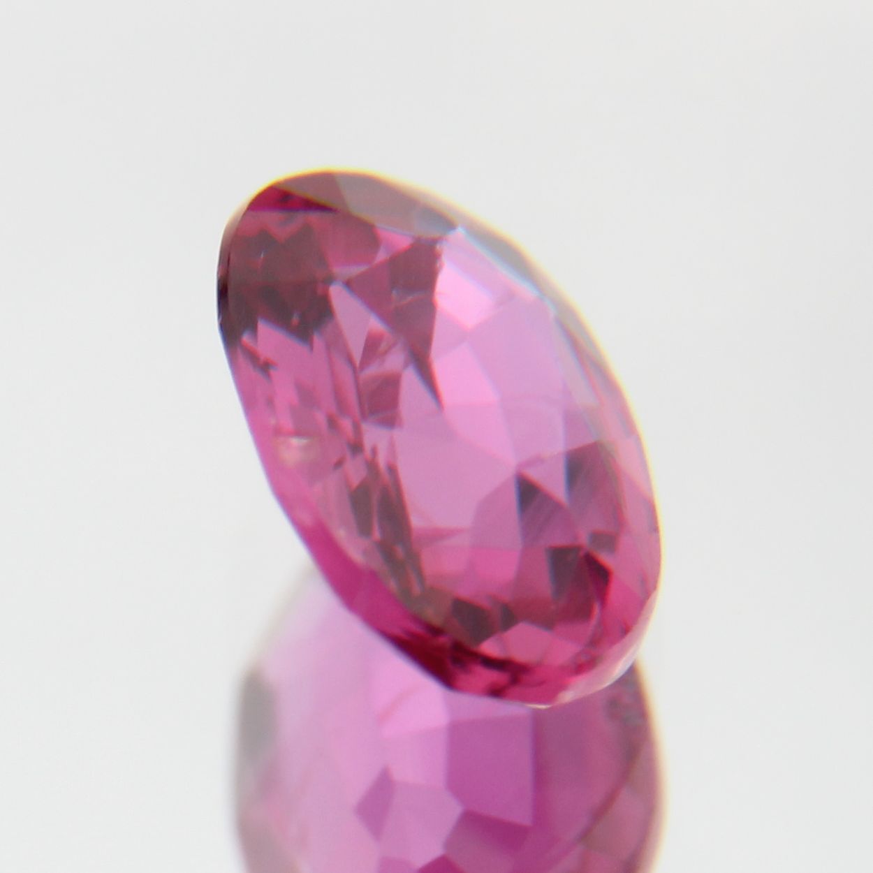 pinker Saphir 0.46ct 