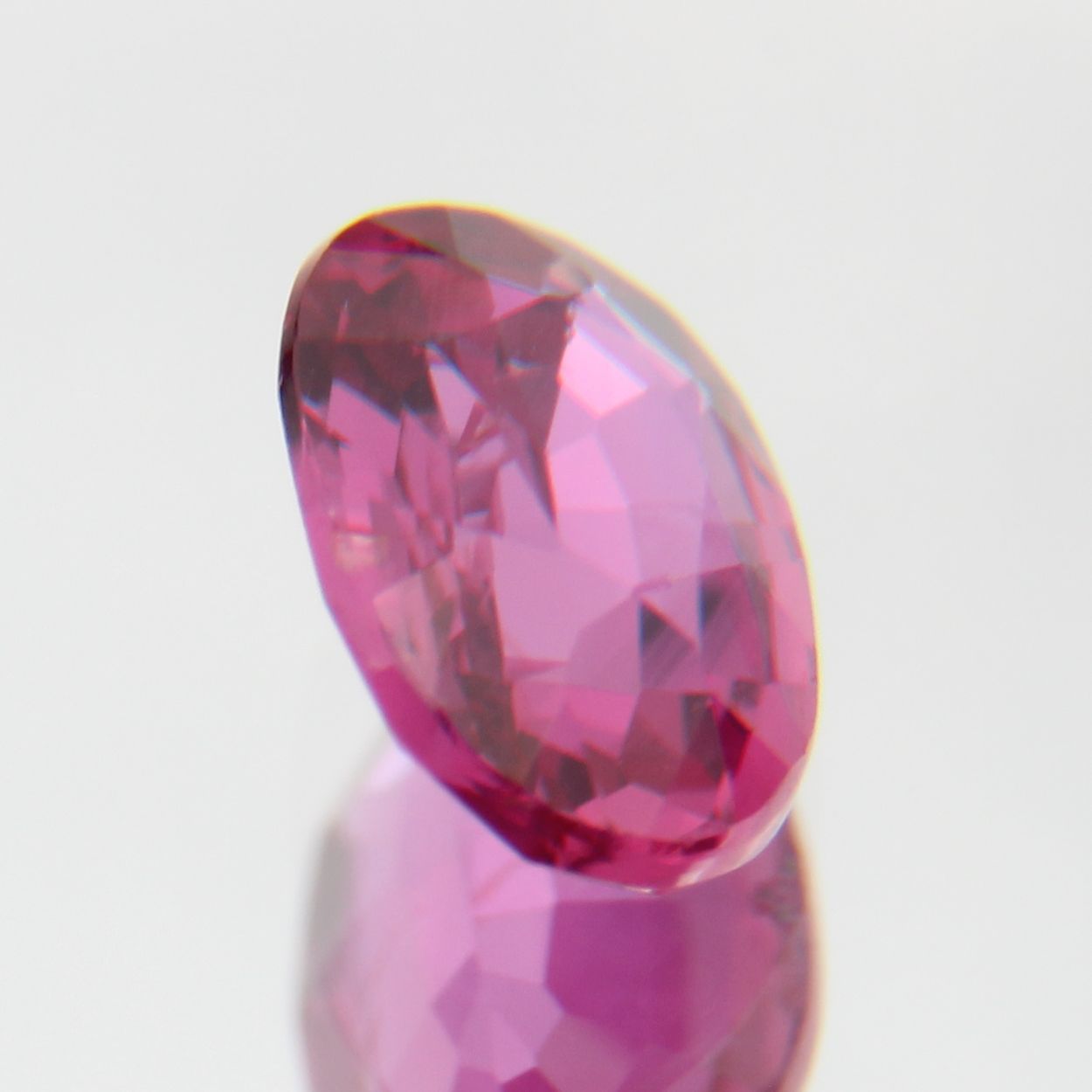 pinker Saphir 0.46ct 