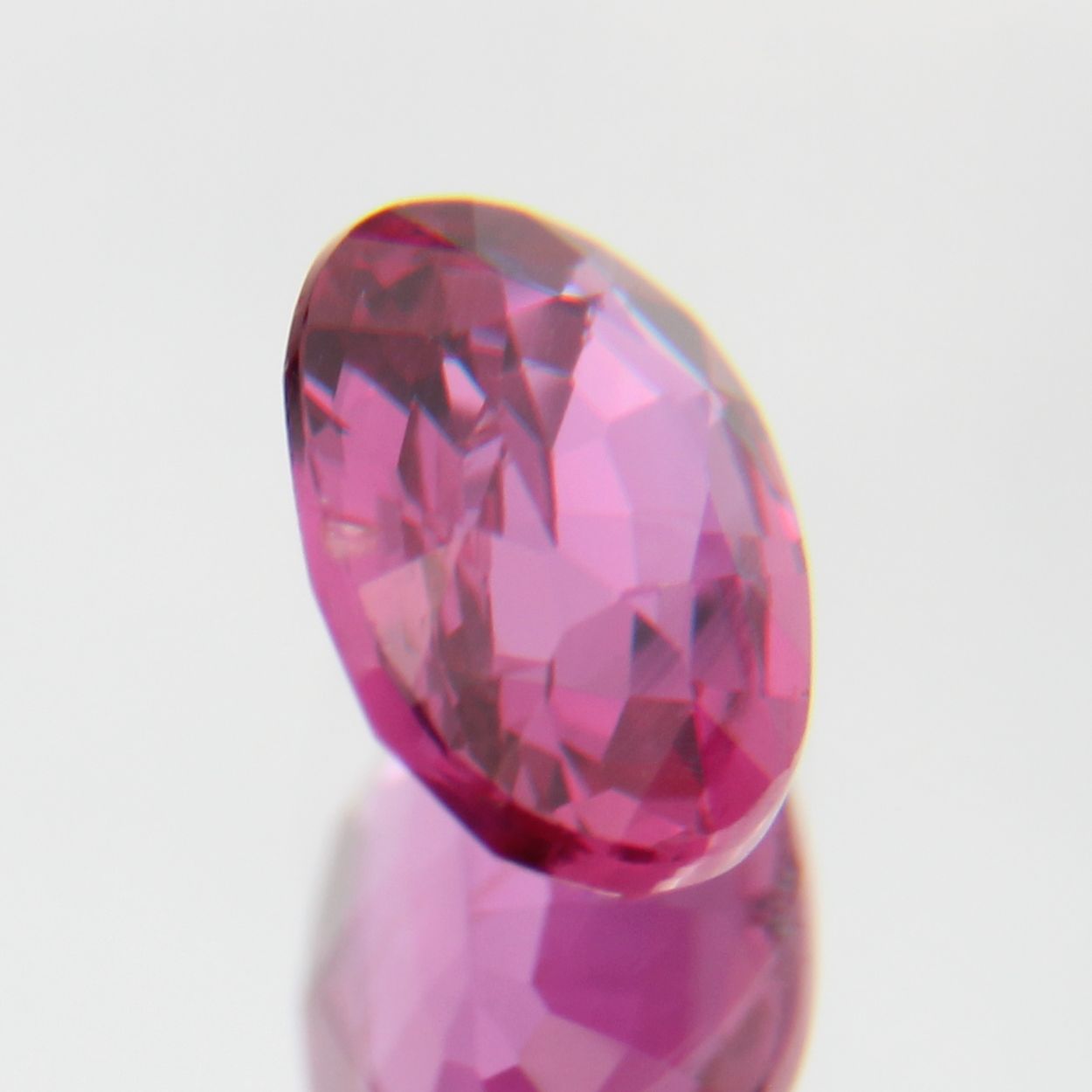 pinker Saphir 0.46ct 