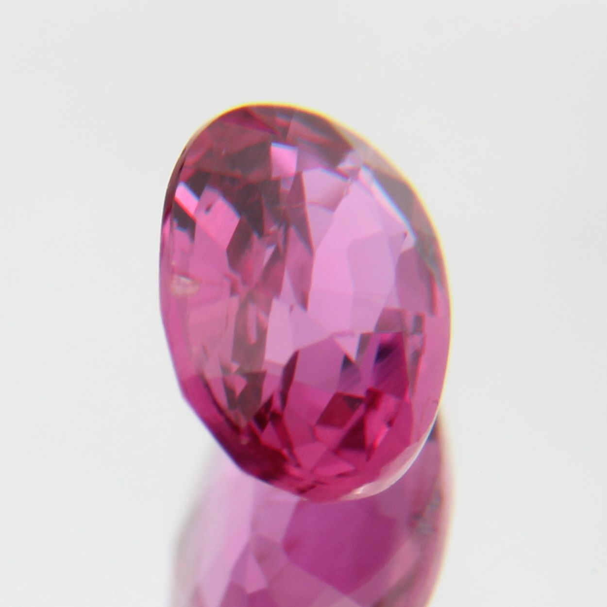 pinker Saphir 0.46ct 
