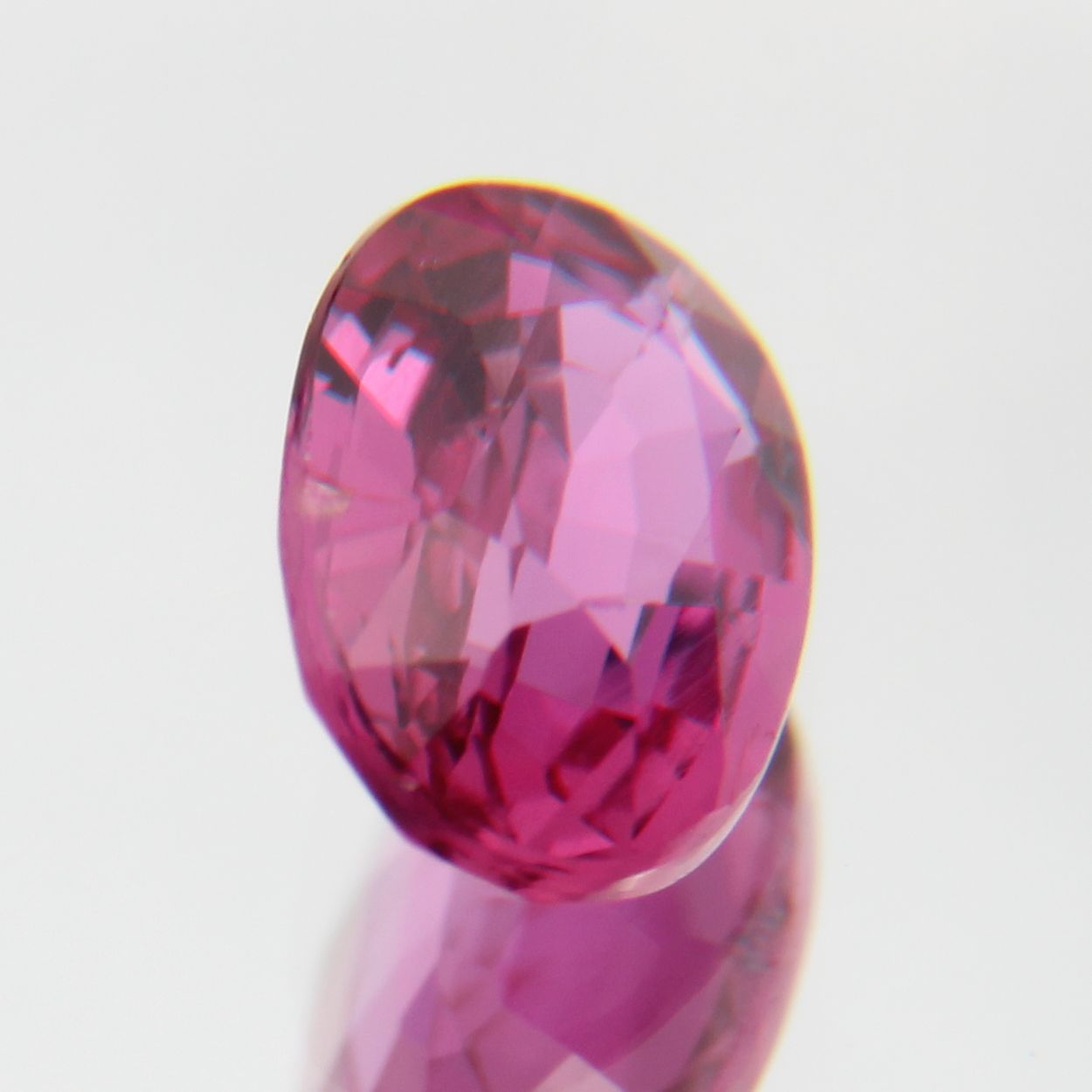 pinker Saphir 0.46ct 
