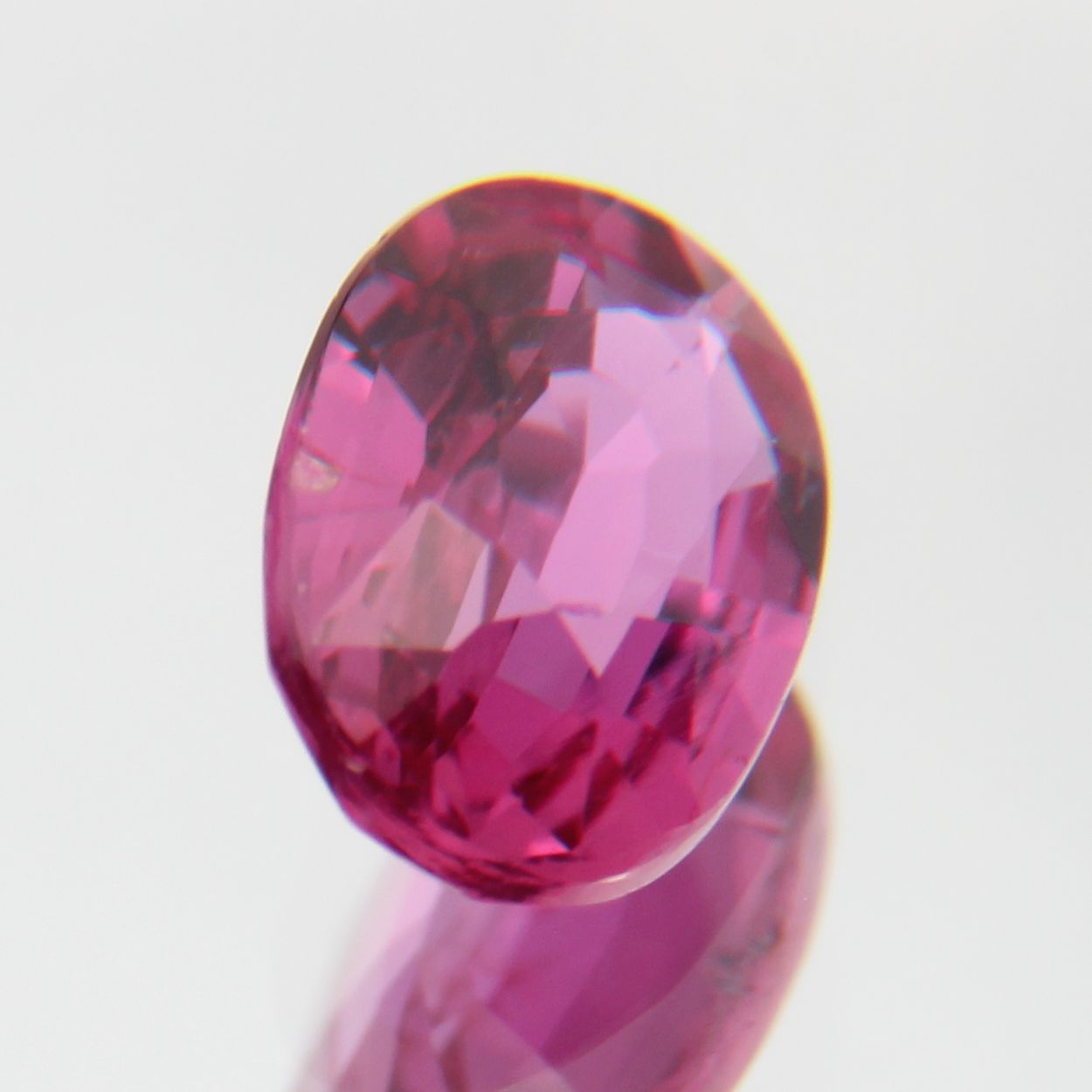 pinker Saphir 0.46ct 