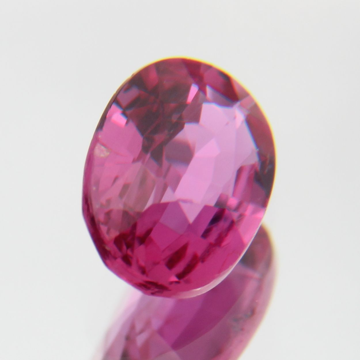 pinker Saphir 0.46ct 