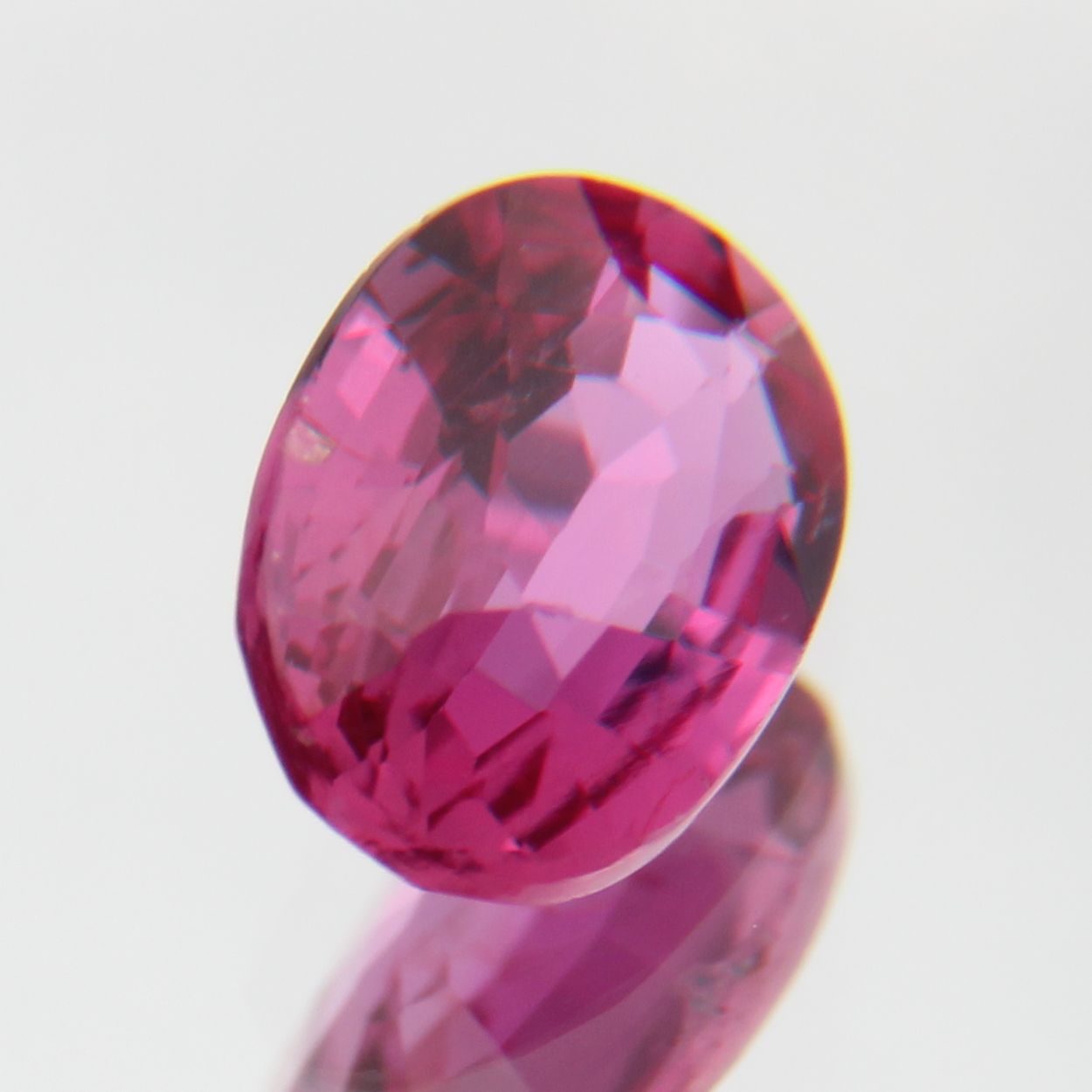 pinker Saphir 0.46ct 