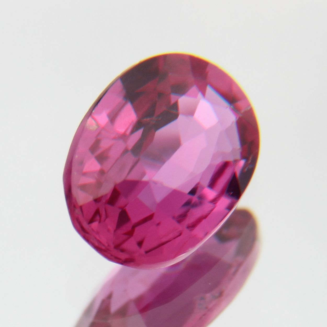 pinker Saphir 0.46ct 