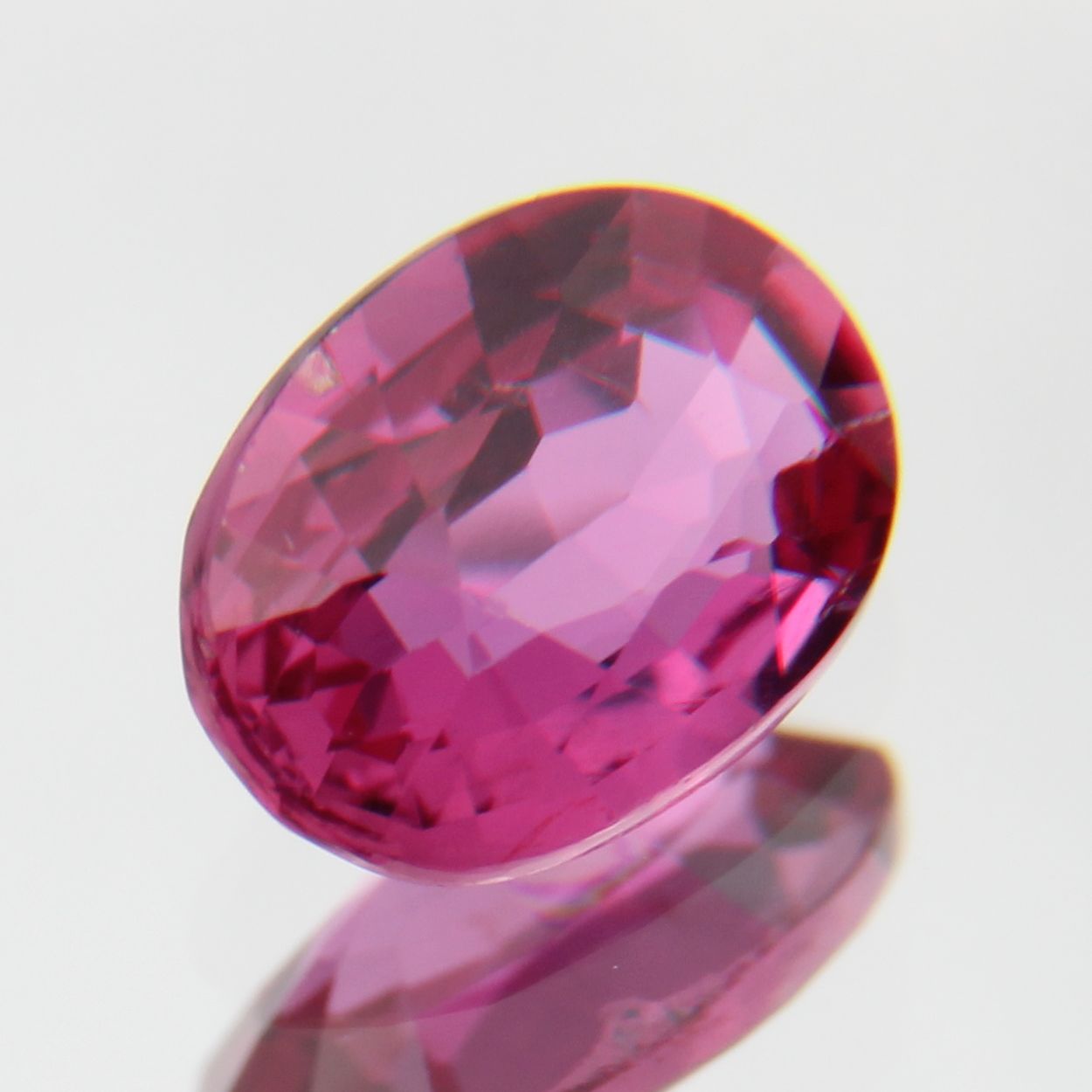 pinker Saphir 0.46ct 