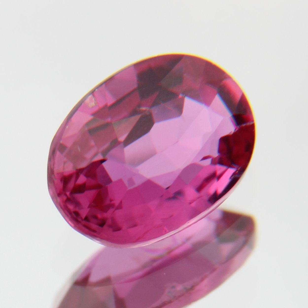 pinker Saphir 0.46ct 