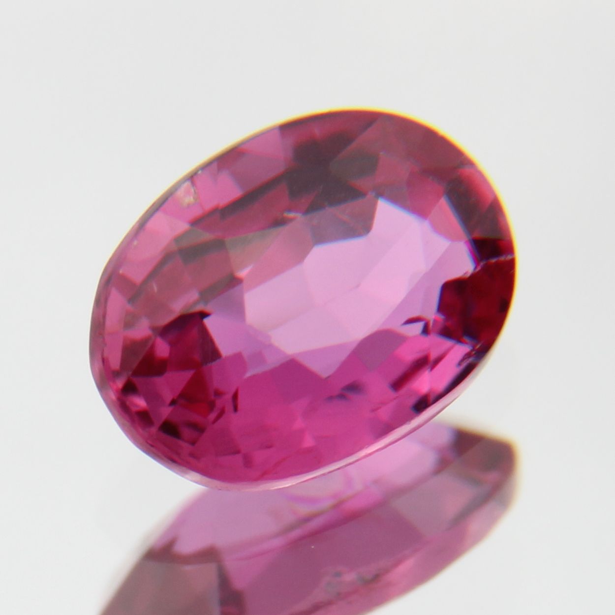 pinker Saphir 0.46ct 
