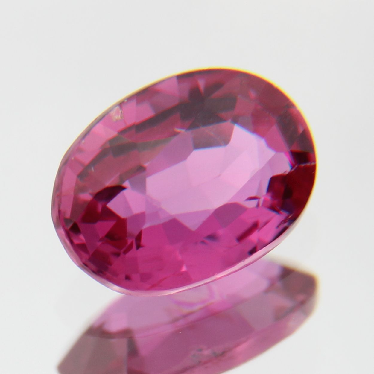 pinker Saphir 0.46ct 