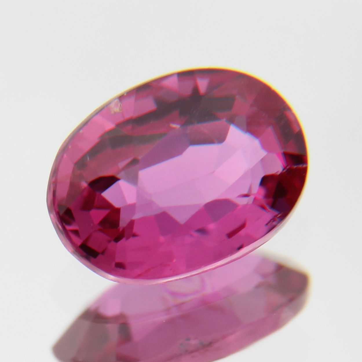 pinker Saphir 0.46ct 