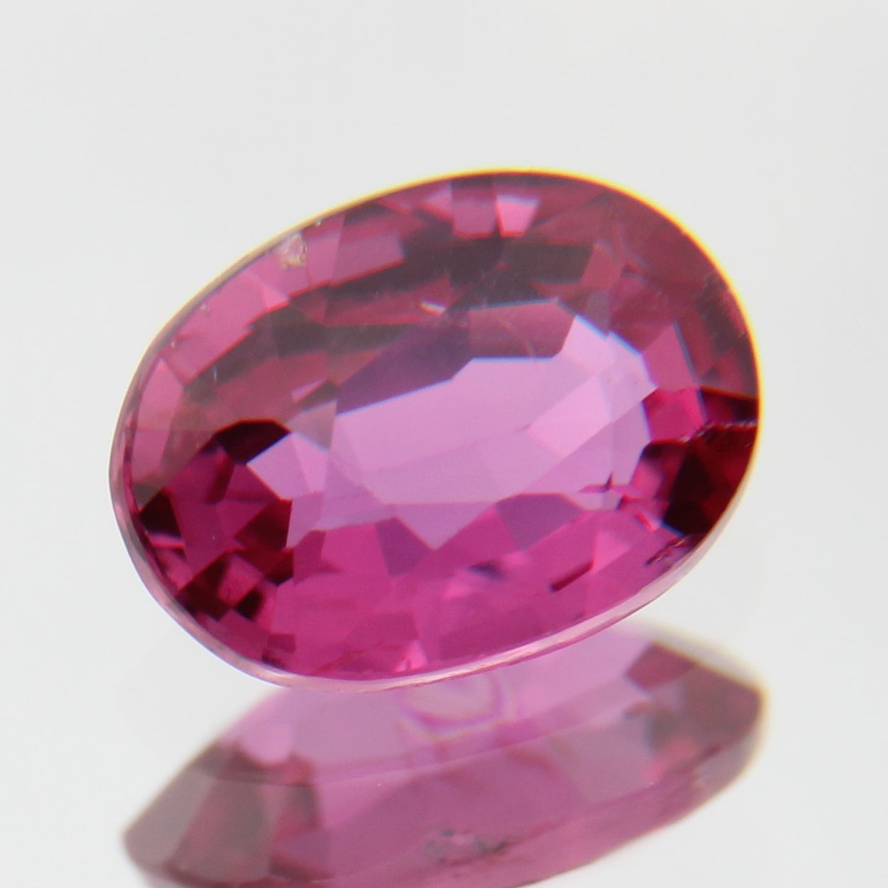 pinker Saphir 0.46ct 