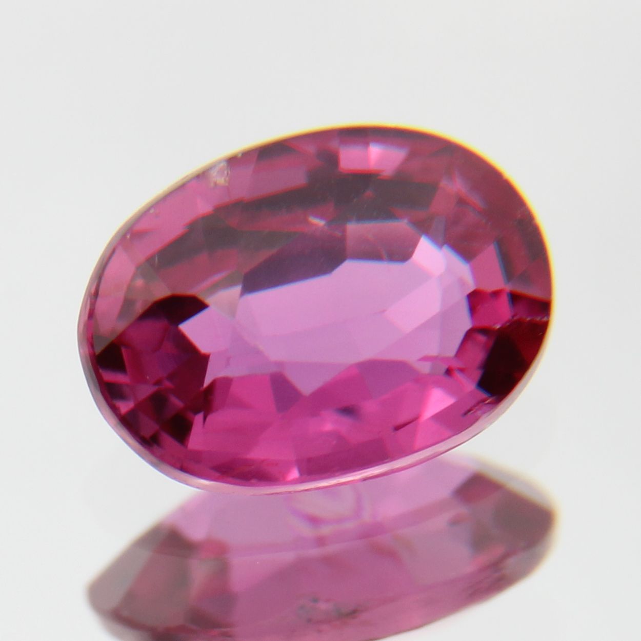 pinker Saphir 0.46ct 