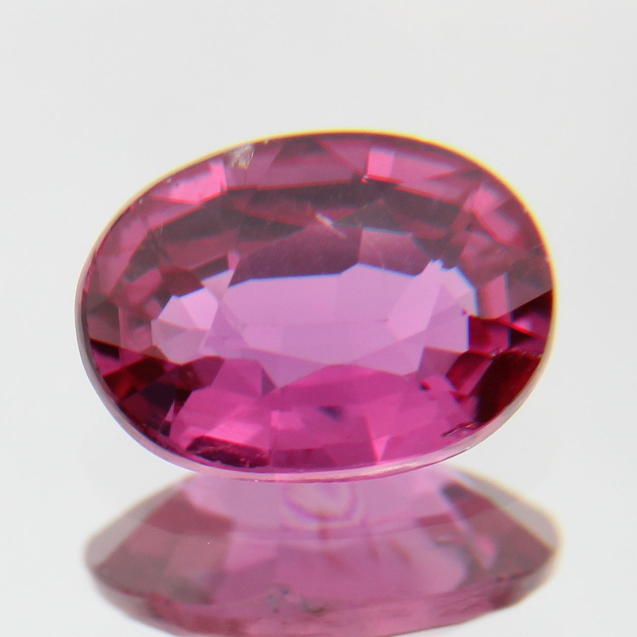 pinker Saphir 0.46ct 