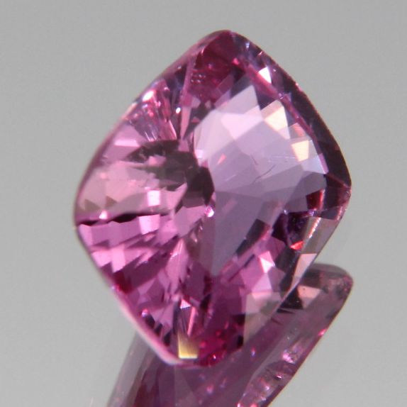 Pinker Saphir 1.03 ct