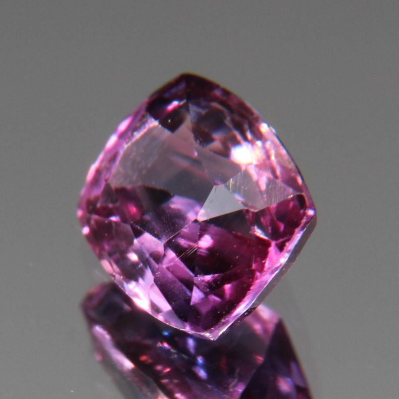 Purpur-Pinker Saphir 1.13 ct