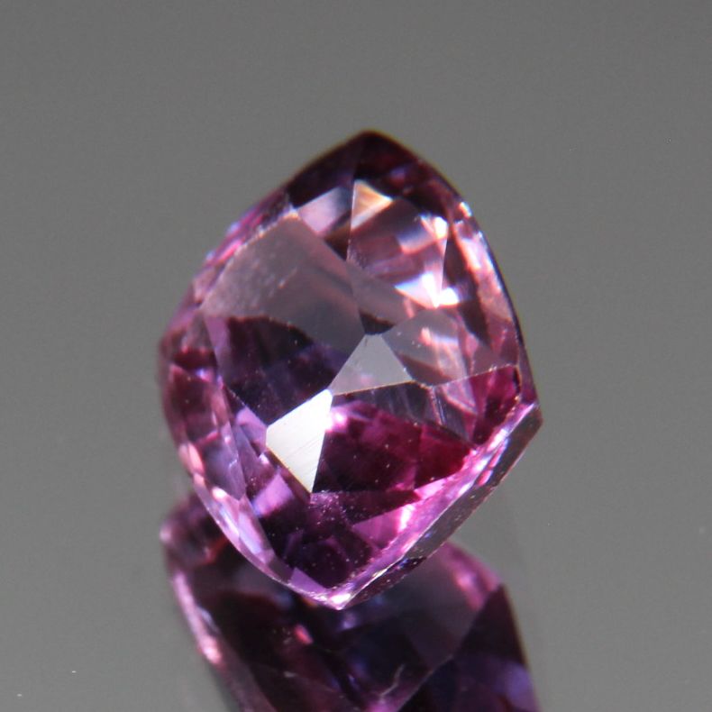 Purpur-Pinker Saphir 1.13 ct