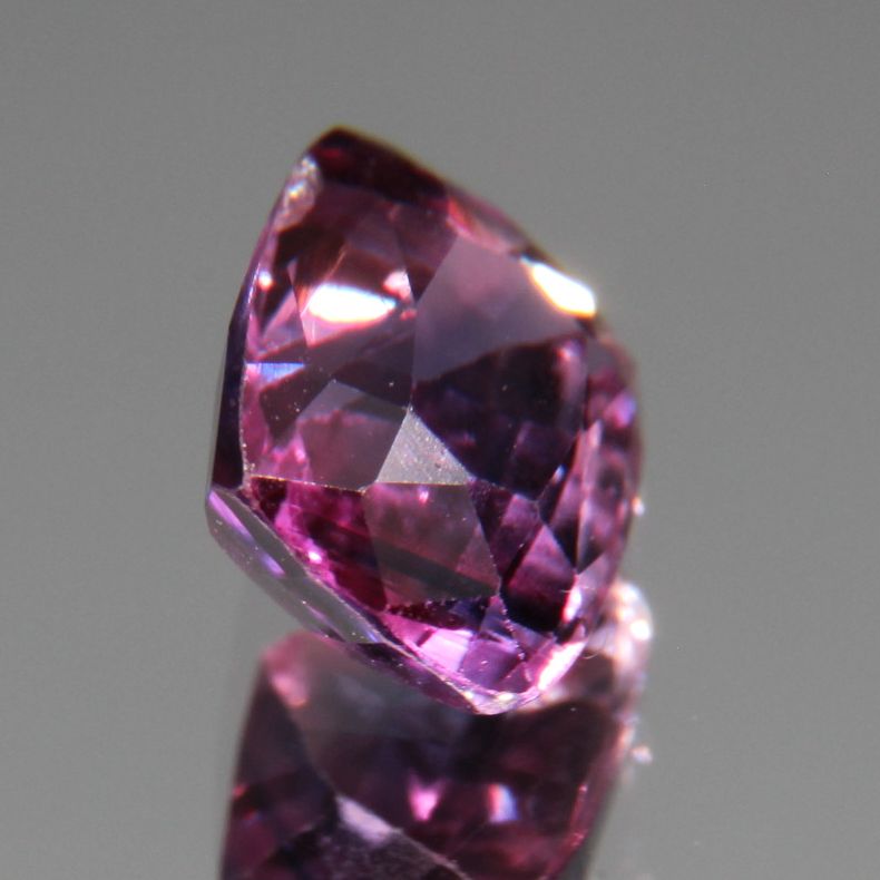 Purpur-Pinker Saphir 1.13 ct