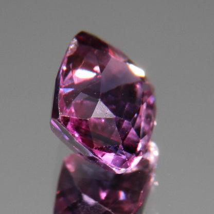 Purpur-Pinker Saphir 1.13 ct