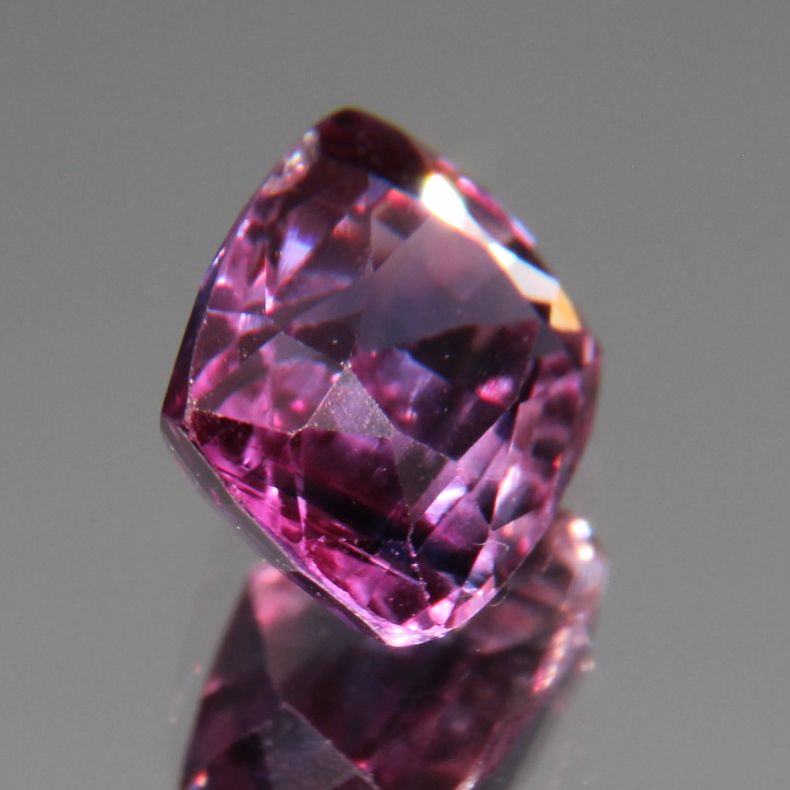 Purpur-Pinker Saphir 1.13 ct