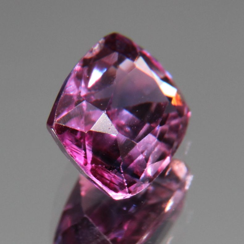 Purpur-Pinker Saphir 1.13 ct