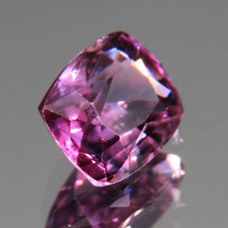 Purpur-Pinker Saphir 1.13 ct