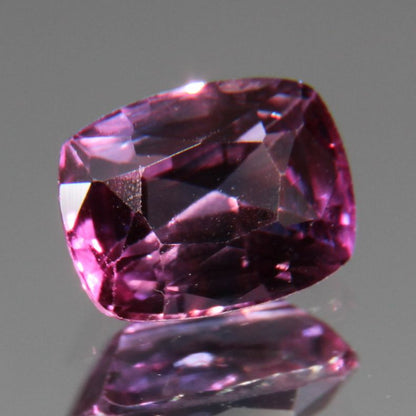 Purpur-Pinker Saphir 1.13 ct