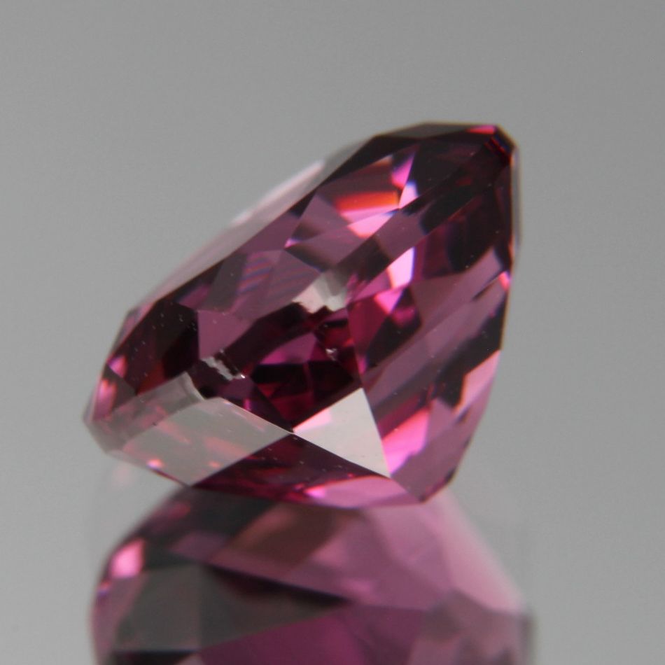 Rhodolith 1.84ct