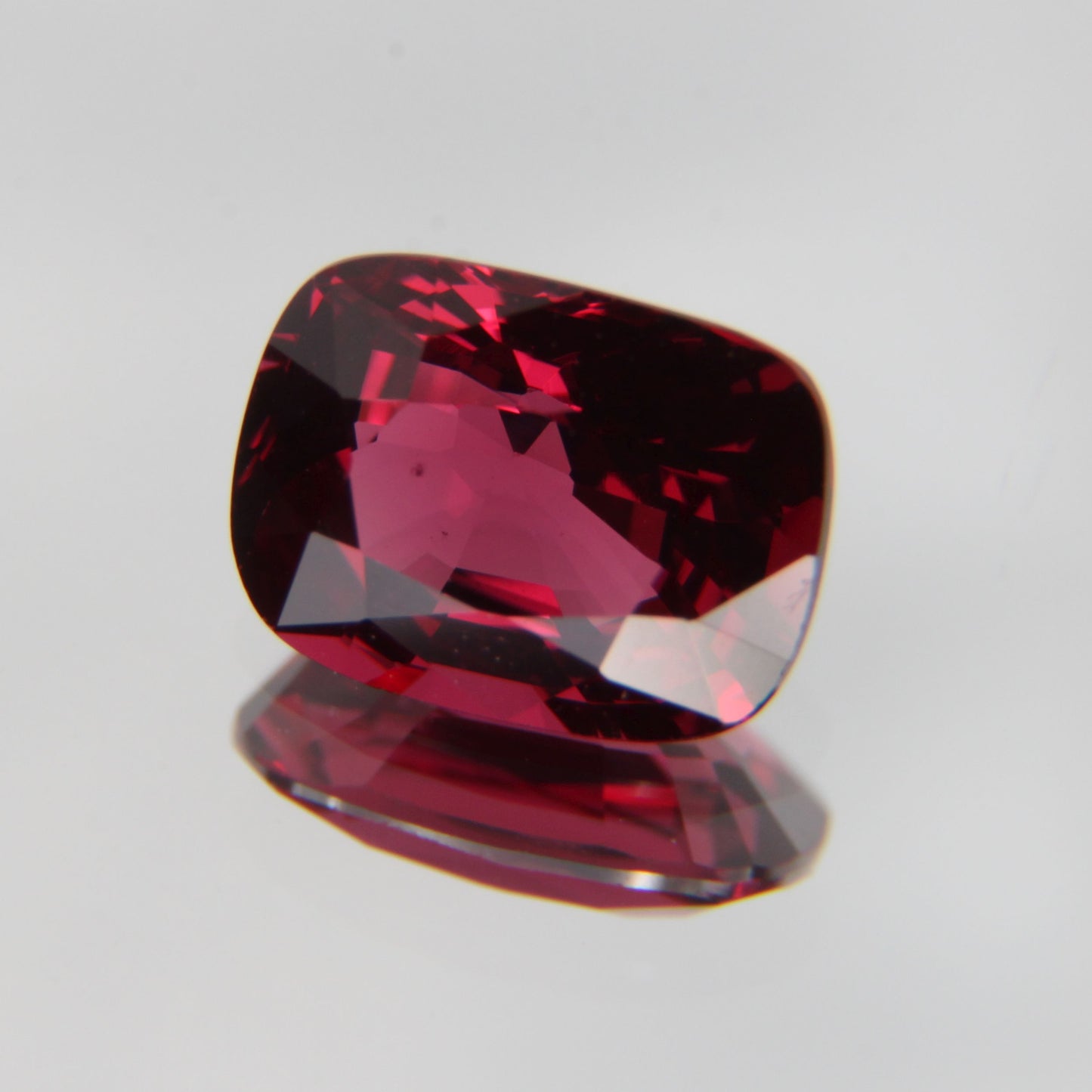 roter Spinel 1.07 ct