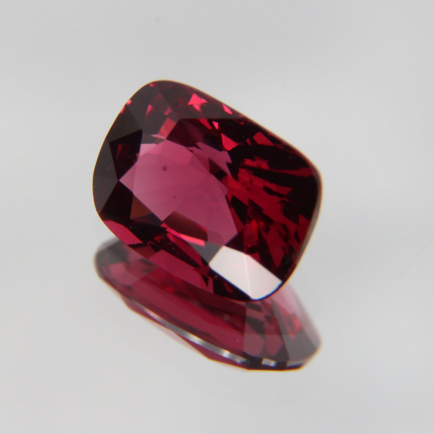 roter Spinel 1.07 ct