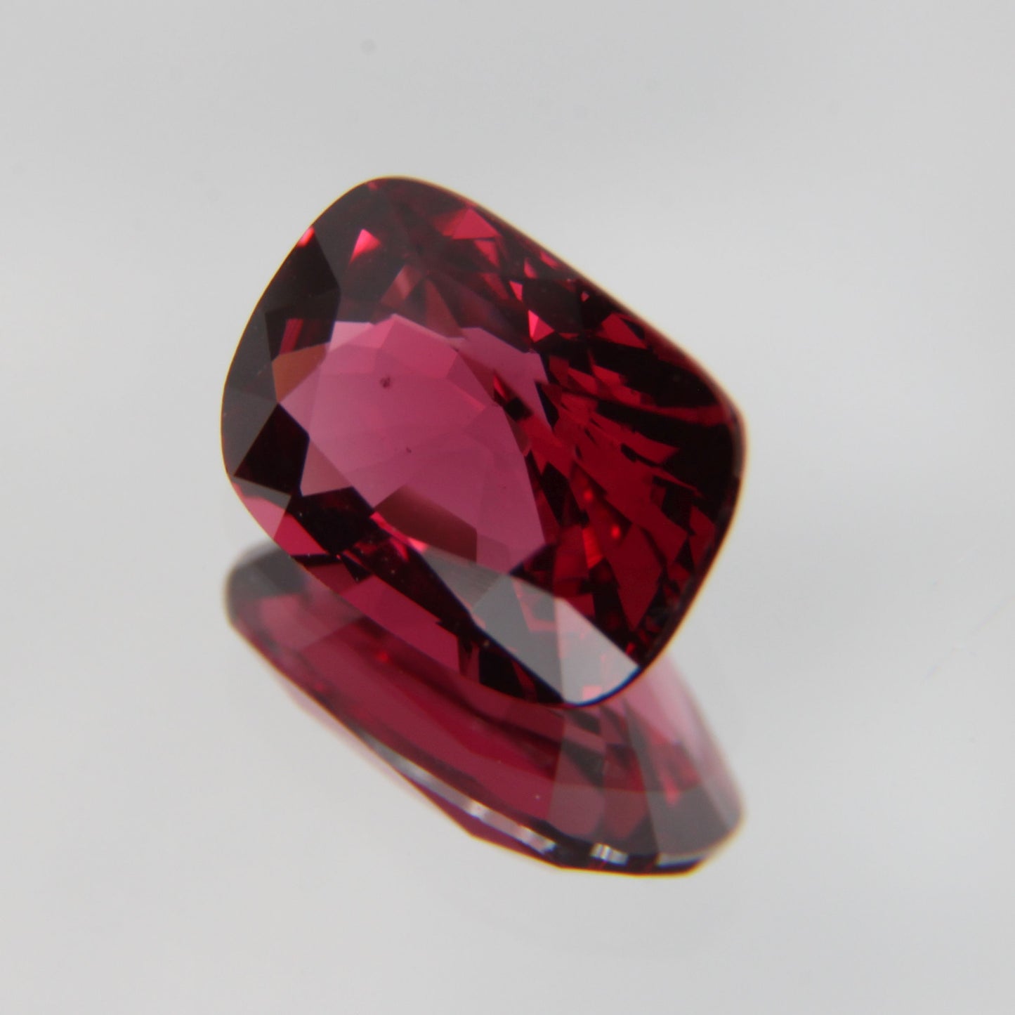 roter Spinel 1.07 ct