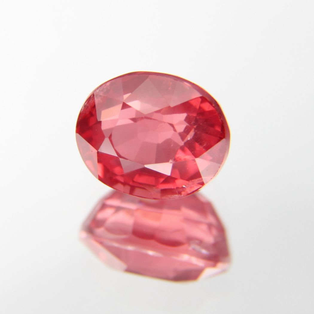 rötlich-Oranger Spinell 1.12 ct