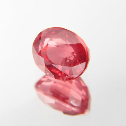 rötlich-Oranger Spinell 1.12 ct