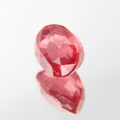 rötlich-Oranger Spinell 1.12 ct