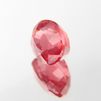 rötlich-Oranger Spinell 1.12 ct