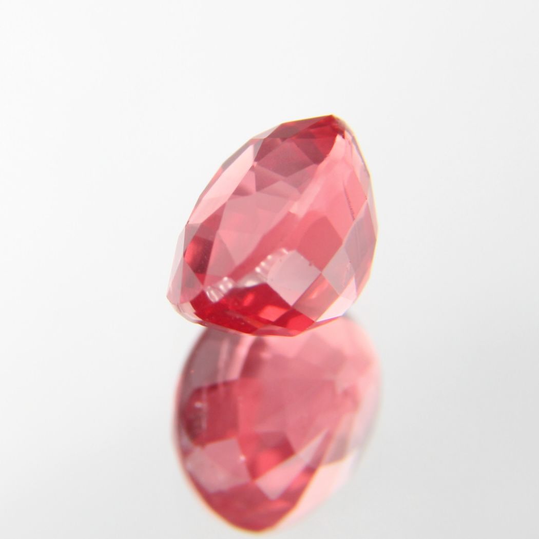 rötlich-Oranger Spinell 1.12 ct