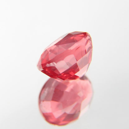rötlich-Oranger Spinell 1.12 ct