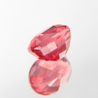 rötlich-Oranger Spinell 1.12 ct