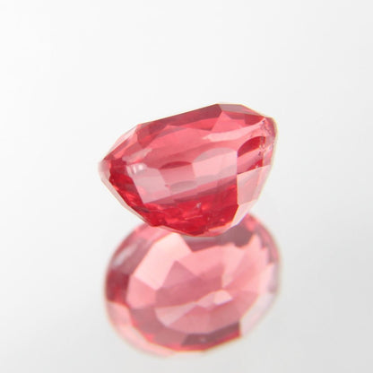 rötlich-Oranger Spinell 1.12 ct