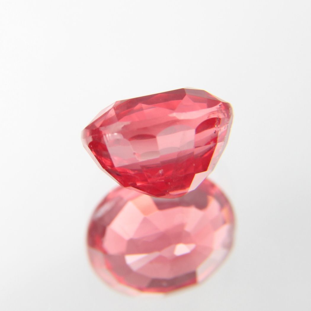 rötlich-Oranger Spinell 1.12 ct