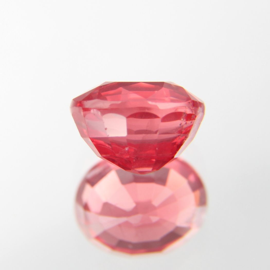 rötlich-Oranger Spinell 1.12 ct