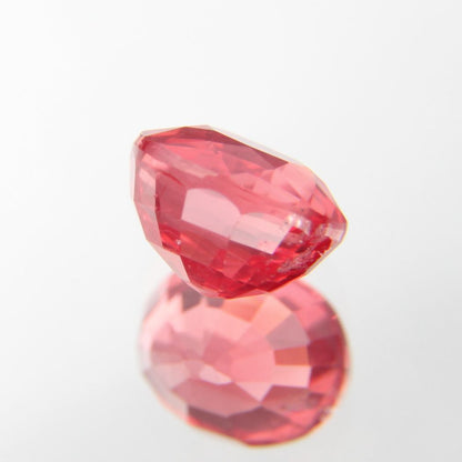 rötlich-Oranger Spinell 1.12 ct