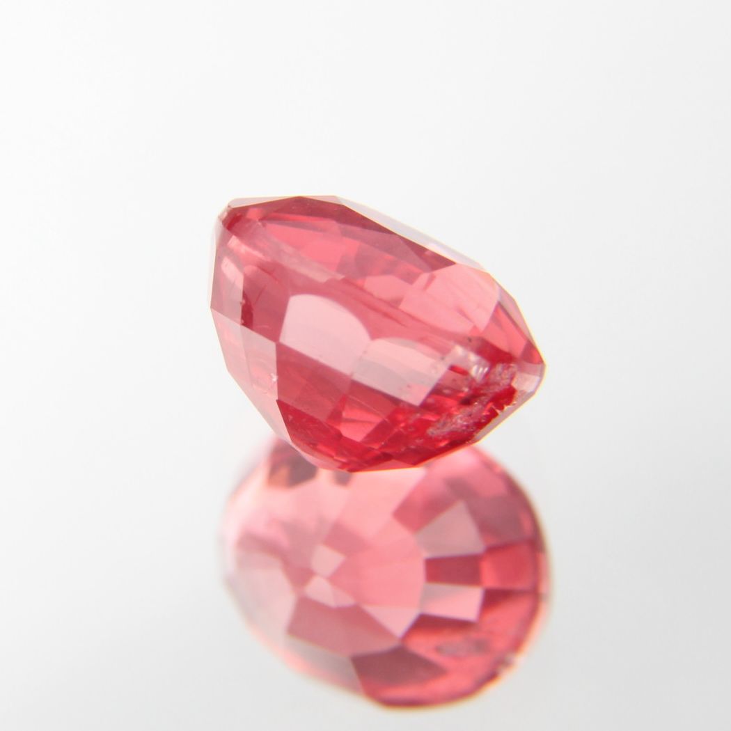 rötlich-Oranger Spinell 1.12 ct