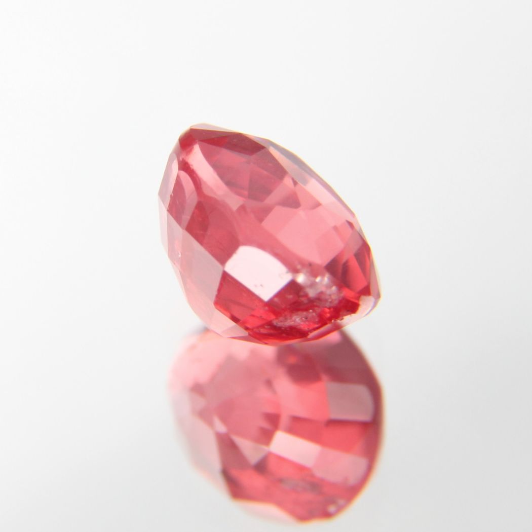 rötlich-Oranger Spinell 1.12 ct