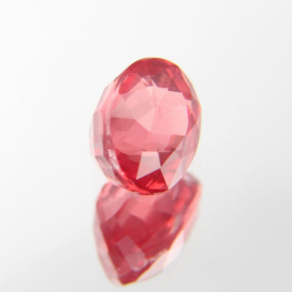 rötlich-Oranger Spinell 1.12 ct