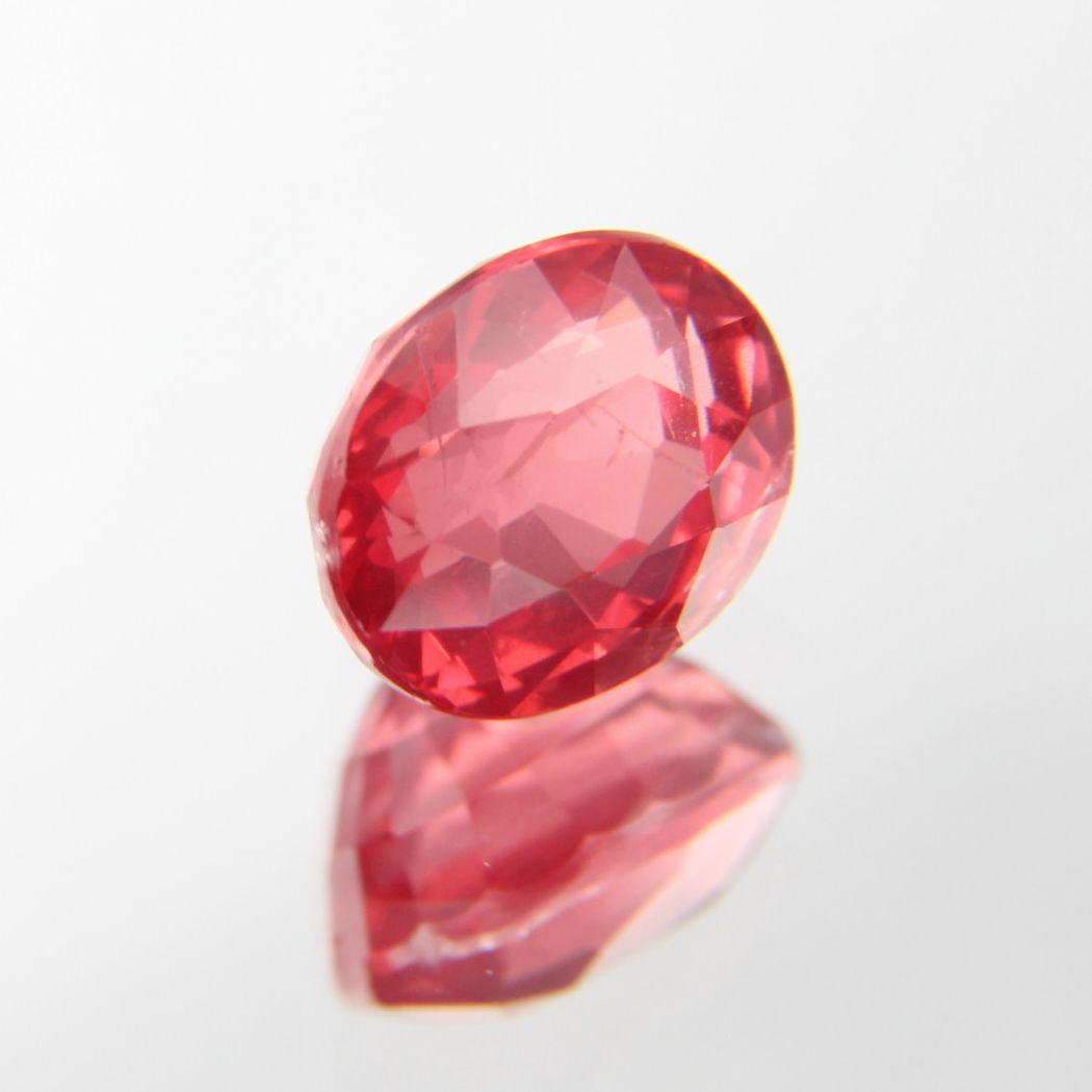 rötlich-Oranger Spinell 1.12 ct