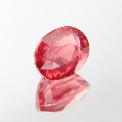 rötlich-Oranger Spinell 1.12 ct